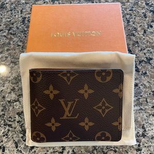 Brand New Mens Louis Vuitton